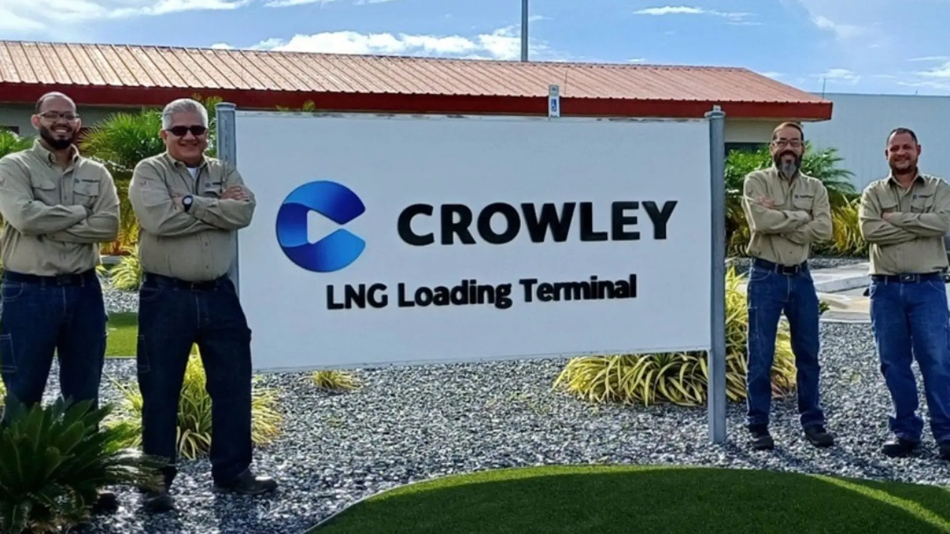 crowley containerized lng delivery 2